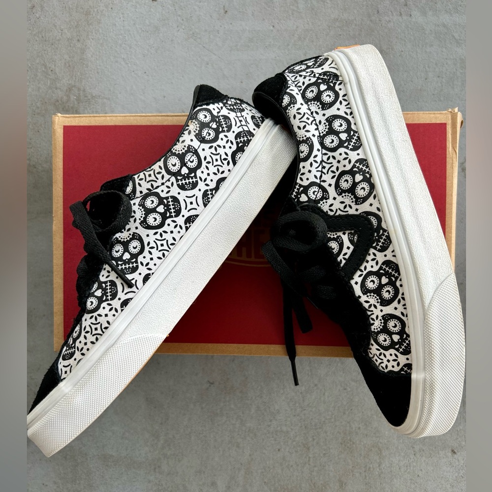 Vans Ltd Ed Dia De Los Muertos Sport Shoes